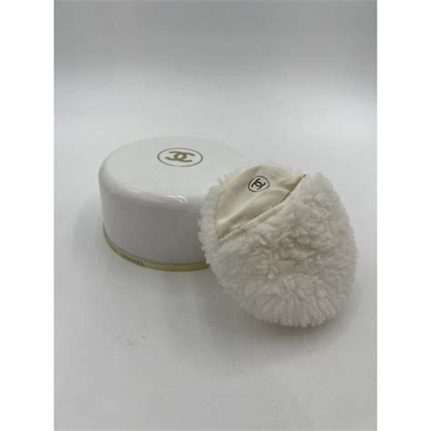 körperpuder chanel|chanel dusting powder with puff.